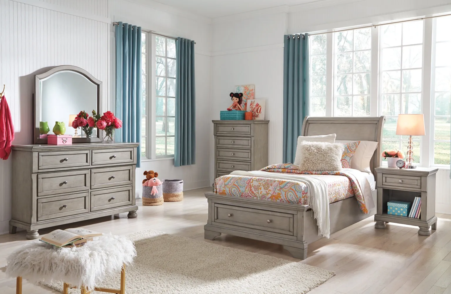 Lettner Twin Sleigh Bed with Mirrored Dresser, Chest and 2 Nightstands