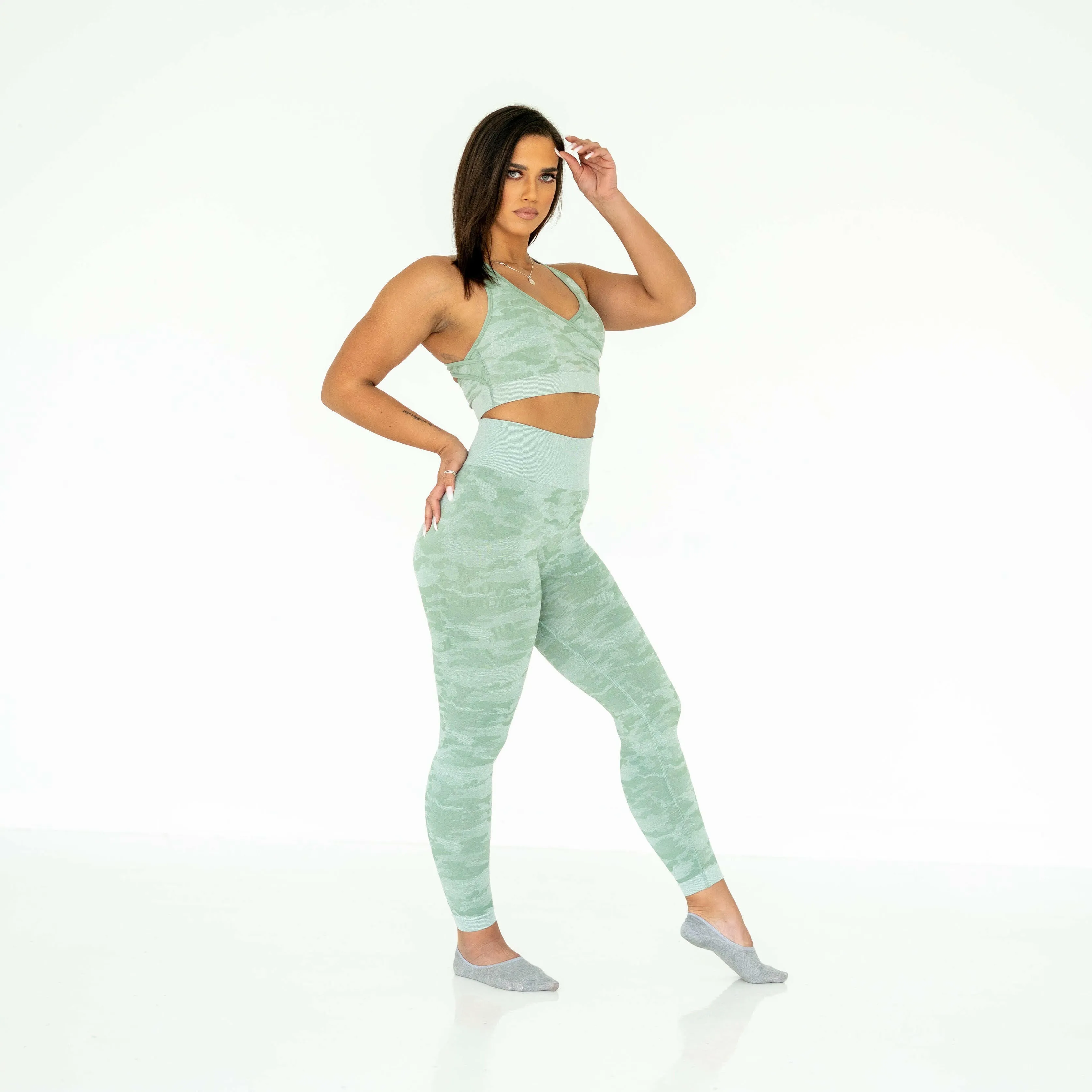 Rebel Seamless Sports Bra (Camo Light Green)